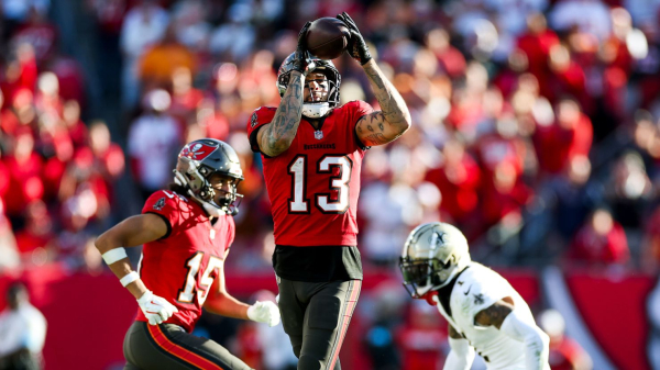 Tampa Bay Buccaneers wide receiver Mike Evans makes NFL history, helps lead team to playoff berth
 
Tampa Bay Buccaneers wide receiver Mike Evans makes NFL history, helps lead team to playoff berth