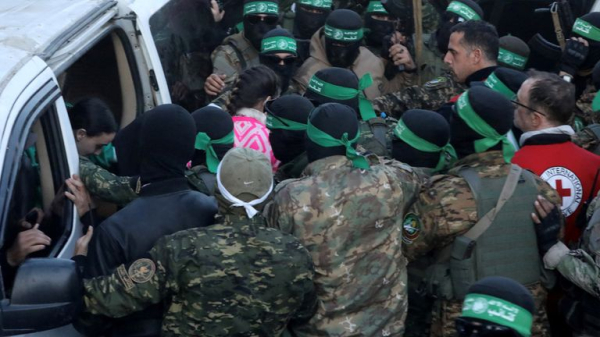 First hostages released by Hamas to the Red Cross, British-Israeli expected among them First hostages released by Hamas to the Red Cross, British-Israeli expected among them