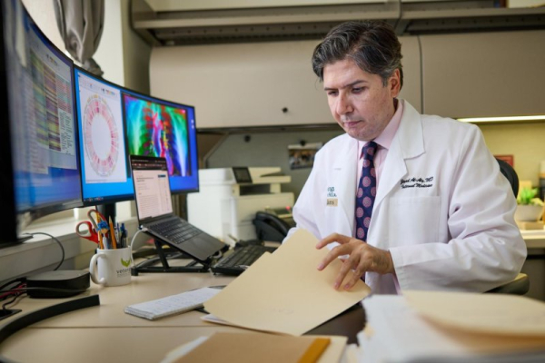 Massive study looks at benefits, risks of GLP-1 weight-loss drugs Massive study looks at benefits, risks of GLP-1 weight-loss drugs