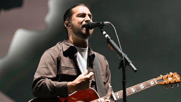 'Music is back' as Taylor Swift helps drive record UK sales 