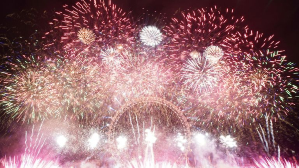 UK bursts into 2025 with spectacular fireworks display as world parties into New Year UK bursts into 2025 with spectacular fireworks display as world parties into New Year