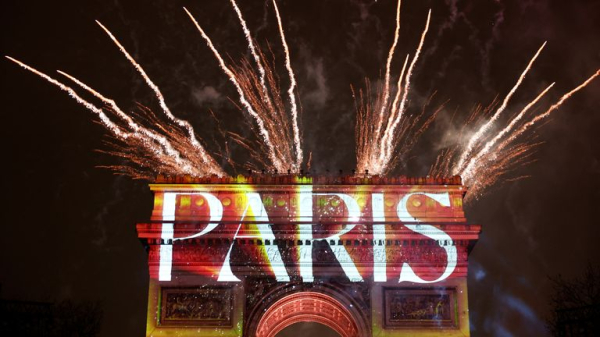 UK bursts into 2025 with spectacular fireworks display as world parties into New Year UK bursts into 2025 with spectacular fireworks display as world parties into New Year