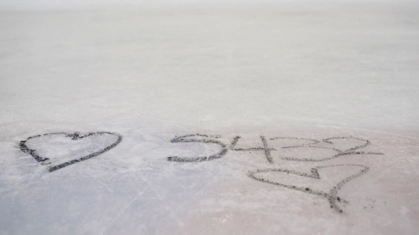 US figure skating treads an unfortunately familiar ground: Rebuilding after aviation tragedy
 
US figure skating treads an unfortunately familiar ground: Rebuilding after aviation tragedy