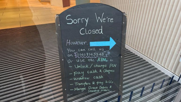 Barclays tells customers to contact friends and family or foodbanks after IT glitch Barclays tells customers to contact friends and family or foodbanks after IT glitch