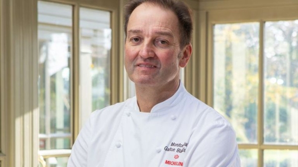 Michelin-starred chefs pick favourite cheap restaurants across every part of UK - with famous burger chain making list Michelin-starred chefs pick favourite cheap restaurants across every part of UK - with famous burger chain making list