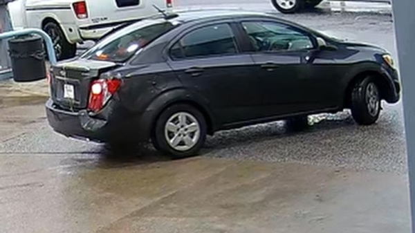 CCTV shows shoplifters using pythons to distract cashier before stealing from petrol station CCTV shows shoplifters using pythons to distract cashier before stealing from petrol station