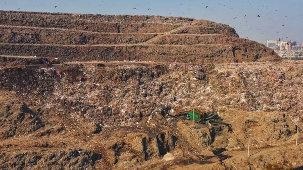 Ghazipur landfill: The 70-acre 'garbage mountain of Delhi' - where nearby residents are being 'slowly poisoned' Ghazipur landfill: The 70-acre 'garbage mountain of Delhi' - where nearby residents are being 'slowly poisoned'