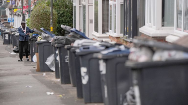 Major incident declared in Birmingham as '17,000 tonnes' of rubbish piles up