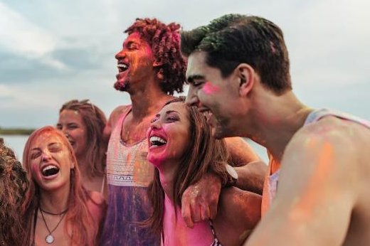 Nostalgic people better for friendships, mental health