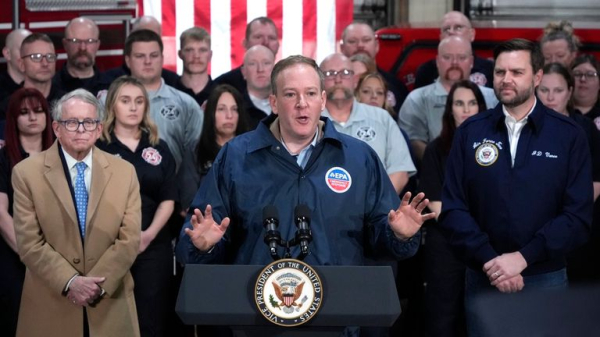 Trump government attempts to rip up 31 environmental protections and reviews damage of greenhouse gases Trump government attempts to rip up 31 environmental protections and reviews damage of greenhouse gases