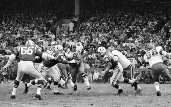 New Orleans Saints win lawsuit over fleur-de-lis trademark filed by ‘direct descendant of the Kings of France’
 
New Orleans Saints win lawsuit over fleur-de-lis trademark filed by ‘direct descendant of the Kings of France’