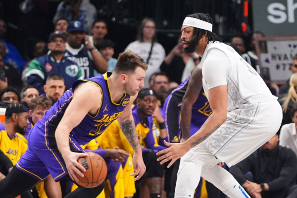 Emotional Luka Dončić drops 45 points in Dallas return as Lakers beat the Mavericks to clinch playoff berth
 
Emotional Luka Dončić drops 45 points in Dallas return as Lakers beat the Mavericks to clinch playoff berth