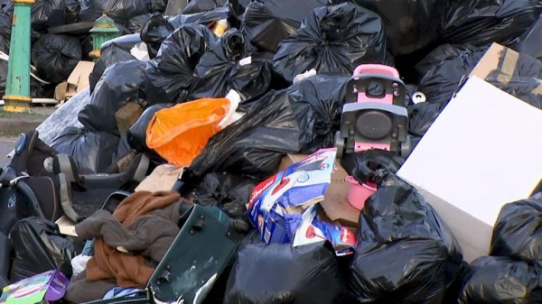 Birmingham bin strike: Talks to end the dispute resume Birmingham bin strike: Talks to end the dispute resume