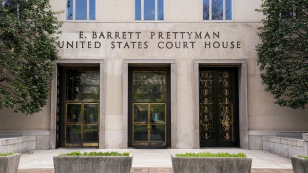 Could Meta be forced to sell Instagram and WhatsApp - and would it matter? Could Meta be forced to sell Instagram and WhatsApp - and would it matter?