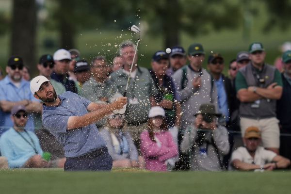
Rory McIlroy and Bryson DeChambeau cut into Justin Rose’s lead at the Masters
