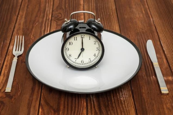Fasting every other day outperforms calorie cutting, clinical trial indicates Fasting every other day outperforms calorie cutting, clinical trial indicates