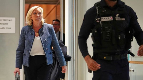 France needs to sort its political mess - or populist winds blowing from the US will strengthen France needs to sort its political mess - or populist winds blowing from the US will strengthen