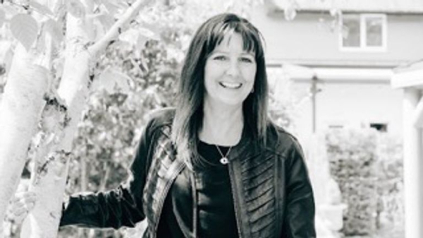 Husband describes 'horror' as wife fatally hit by van at golf course after police chase Husband describes 'horror' as wife fatally hit by van at golf course after police chase