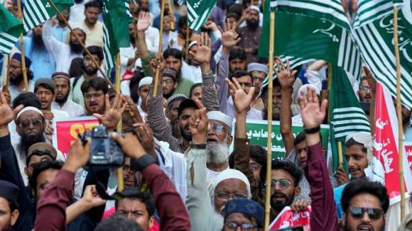 Kashmir tourist attack stokes long-held tensions between India and Pakistan amid fears of military escalation