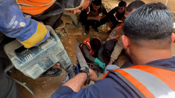 Lack of heavy rescue equipment into Gaza leaves hundreds to die slow deaths under rubble Lack of heavy rescue equipment into Gaza leaves hundreds to die slow deaths under rubble