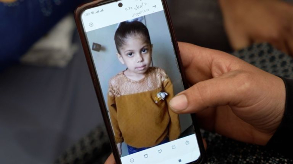 Lack of heavy rescue equipment into Gaza leaves hundreds to die slow deaths under rubble Lack of heavy rescue equipment into Gaza leaves hundreds to die slow deaths under rubble