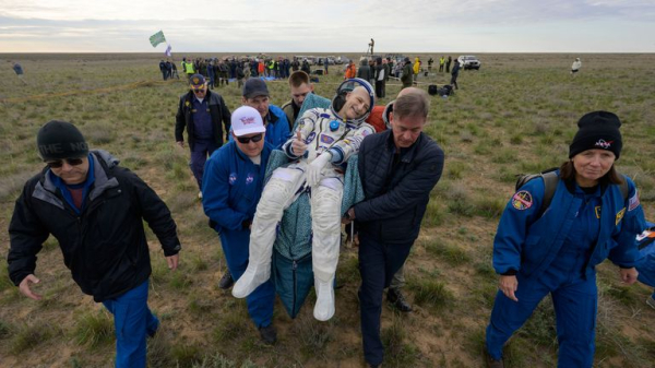 Oldest serving US astronaut returns from space on 70th birthday Oldest serving US astronaut returns from space on 70th birthday
