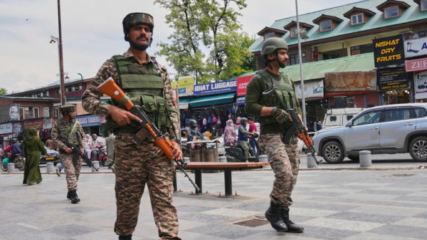 Pakistan warns Kashmir row could lead to 'all-out war' with India