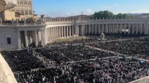 Pope Francis funeral: 250,000 people bid farewell to pontiff who said 'build bridges, not walls' Pope Francis funeral: 250,000 people bid farewell to pontiff who said 'build bridges, not walls'