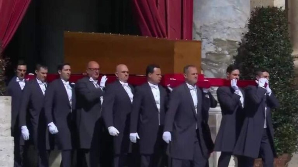 Pope Francis funeral: 250,000 people bid farewell to pontiff who said 'build bridges, not walls' Pope Francis funeral: 250,000 people bid farewell to pontiff who said 'build bridges, not walls'