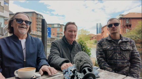 UB40 say striking Birmingham bin workers 'shouldn't give up' UB40 say striking Birmingham bin workers 'shouldn't give up'