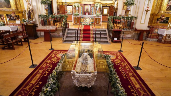 Display of saint's remains draws huge crowds - but bishop says it 'encourages morbid curiosity' Display of saint's remains draws huge crowds - but bishop says it 'encourages morbid curiosity'