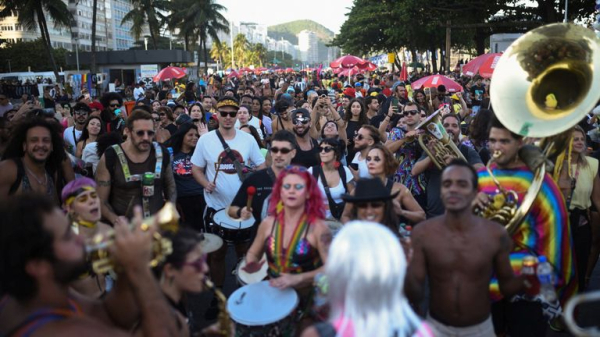 Lady Gaga puts on her biggest-ever show for free on Rio's Copacabana beach Lady Gaga puts on her biggest-ever show for free on Rio's Copacabana beach