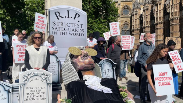 MPs criticise terminally ill Esther Rantzen's assisted dying intervention MPs criticise terminally ill Esther Rantzen's assisted dying intervention