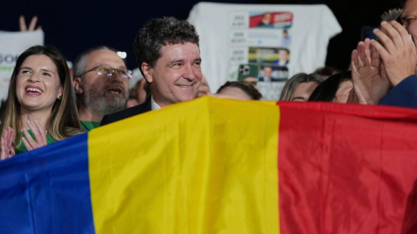 Nicusor Dan heading for surprise win over hard-right rival George Simion in Romanian election Nicusor Dan heading for surprise win over hard-right rival George Simion in Romanian election