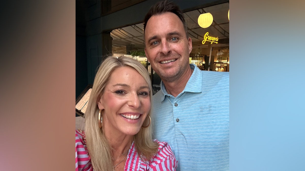 Former MLB pitcher finds liver donor in high-school classmate he hadn't seen in 20 years Former MLB pitcher finds liver donor in high-school classmate he hadn't seen in 20 years