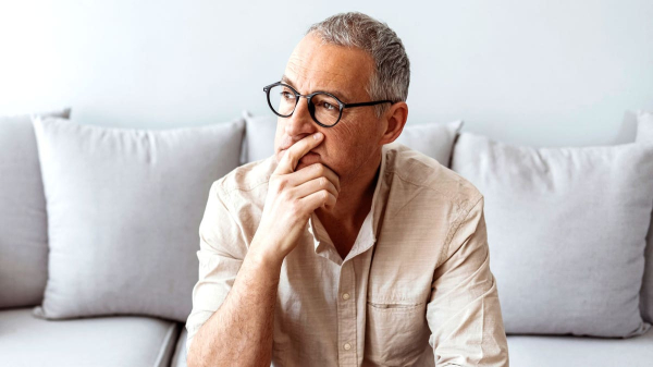 Negative thoughts might be changing your brain in surprising ways, study suggests