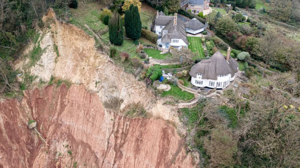 Global sea levels rising twice as fast as they did last century, according to major scientific report Global sea levels rising twice as fast as they did last century, according to major scientific report