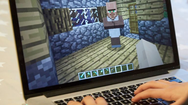 Minecraft users targeted by criminals posing as game coders