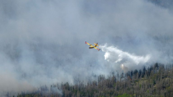 More than 25,000 people in Canada evacuated as wildfires rage and air quality suffers More than 25,000 people in Canada evacuated as wildfires rage and air quality suffers