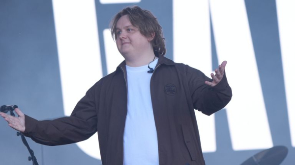 Robbie Williams addresses Glastonbury rumours - as excitement builds for 'secret' sets Robbie Williams addresses Glastonbury rumours - as excitement builds for 'secret' sets