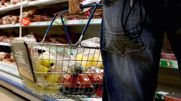 Supermarkets to introduce healthy food standard under government plans to tackle obesity Supermarkets to introduce healthy food standard under government plans to tackle obesity