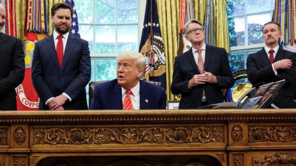 Trump's big reveal of trade deal with UK was awkward spectacle