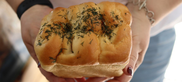 Ukrainian baker rises above adversity
