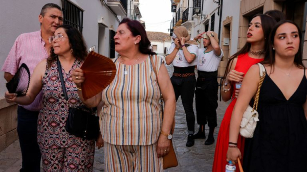 European heatwave leaves Spain, Portugal, Italy and Greece in sweltering 40C heat European heatwave leaves Spain, Portugal, Italy and Greece in sweltering 40C heat