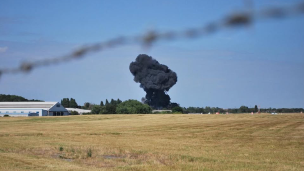 Fireball at Southend Airport after small plane crashes Fireball at Southend Airport after small plane crashes