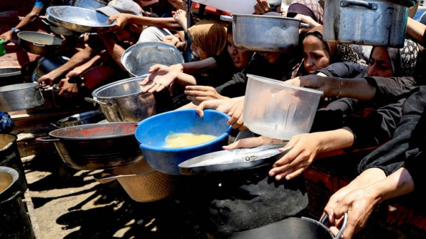 Israel allows foreign countries to parachute aid into Gaza