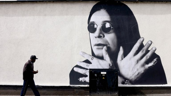Ozzy Osbourne is given final tour of Birmingham - with thousands of fans flooding streets to pay their respects Ozzy Osbourne is given final tour of Birmingham - with thousands of fans flooding streets to pay their respects