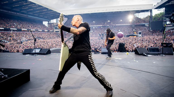 Ozzy Osbourne reunites with Black Sabbath for 'final bow' in emotional metal goodbye Ozzy Osbourne reunites with Black Sabbath for 'final bow' in emotional metal goodbye