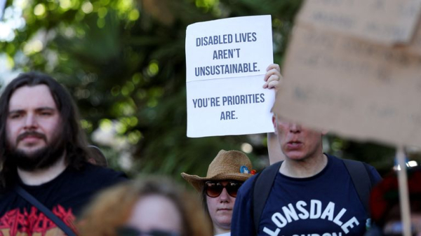 PM faces threat of major rebellion during key vote today PM faces threat of major rebellion during key vote today