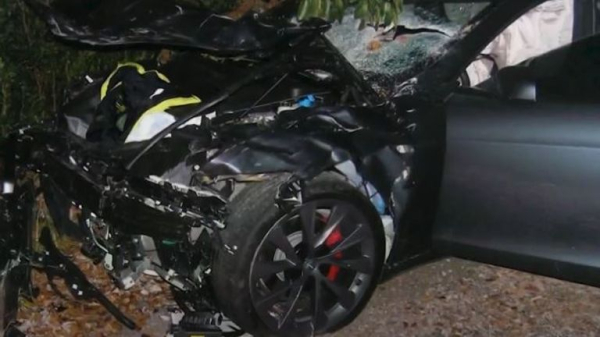 Tesla on trial after runaway car on autopilot kills stargazing woman Tesla on trial after runaway car on autopilot kills stargazing woman